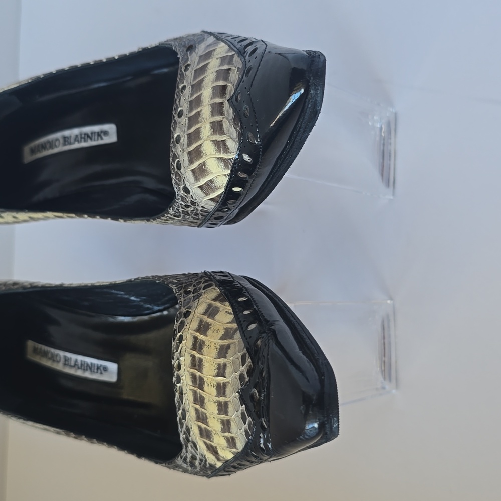 Manolo Blahnik Black Snakeskin Patent Leather Heels Pumps - Picture 9 of 16